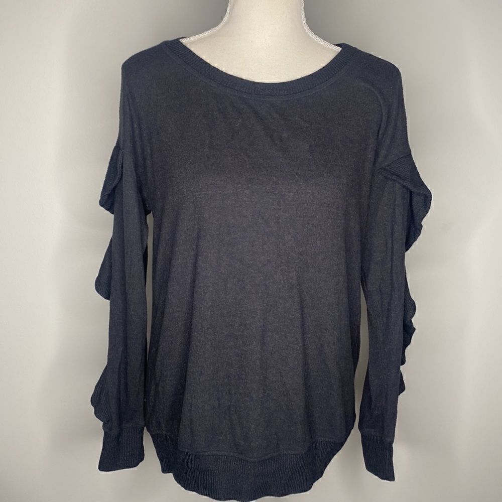 Harlowe & Graham Small Women’s Black crew lightweight sweatshirt